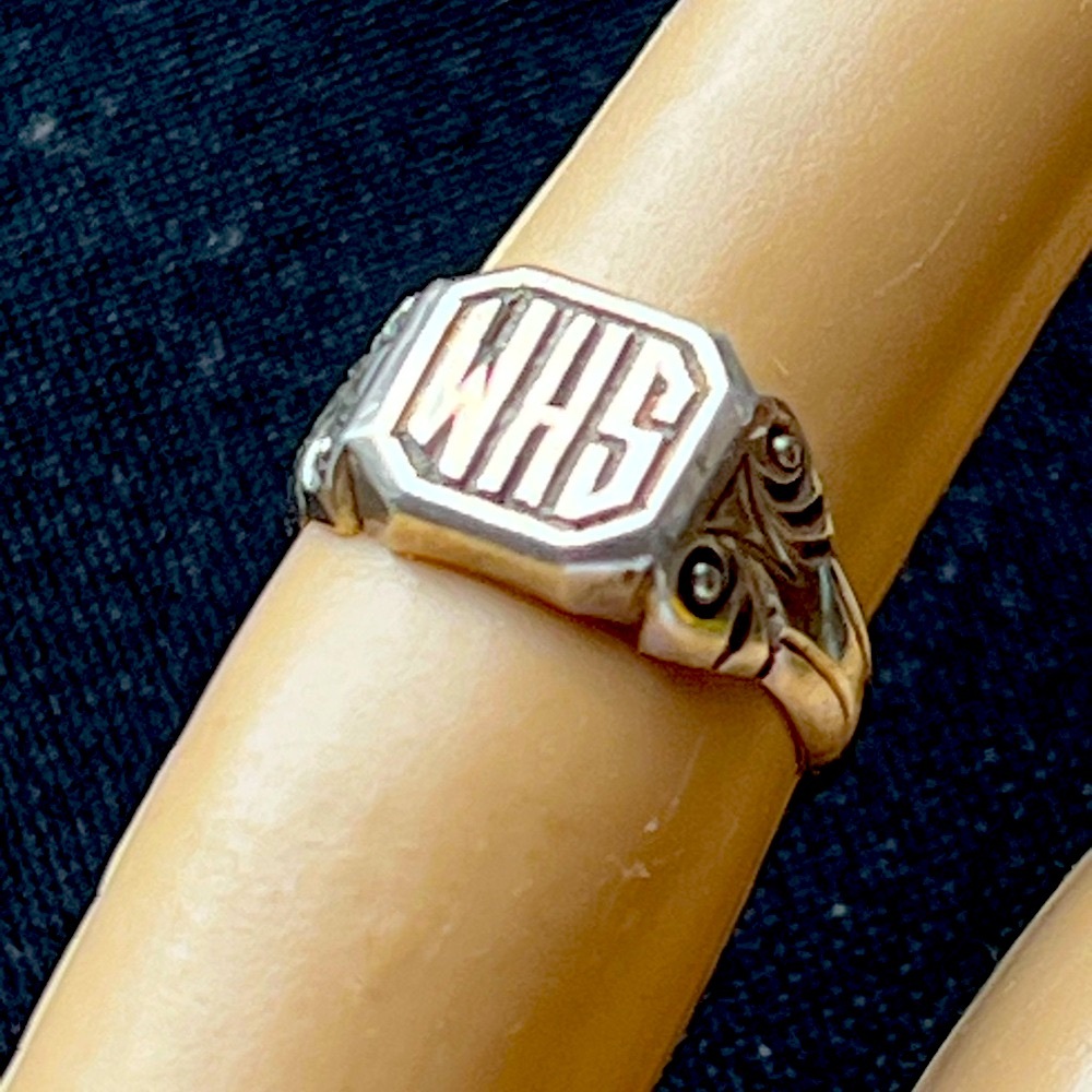 Antique Art Deco sterling silver monogrammed WHS school ? rind size 4.5
